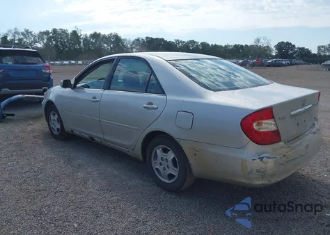 2002 Toyota Camry Le V6 z USA, uszkodzony, nr VIN 4T1BF32K92U535522